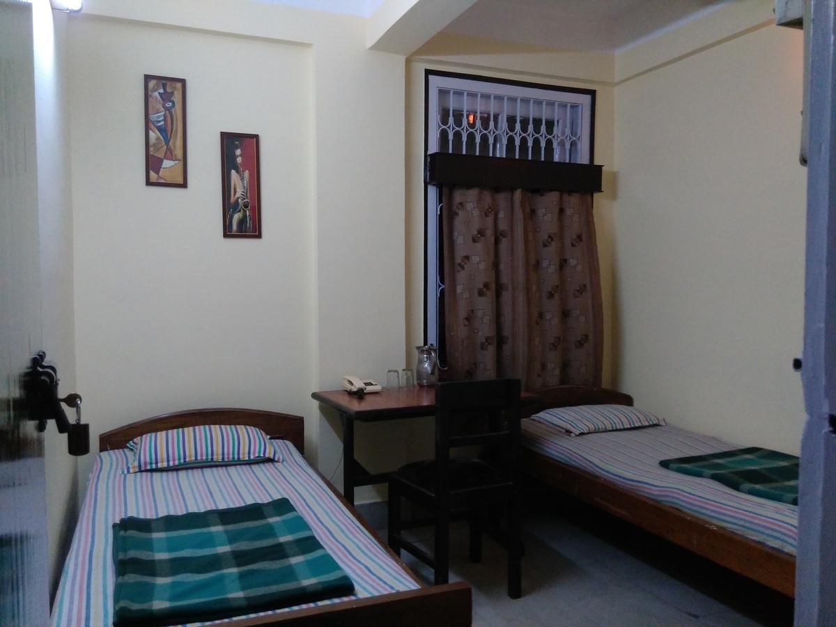 Hotel Prince B Guwahati Exterior foto