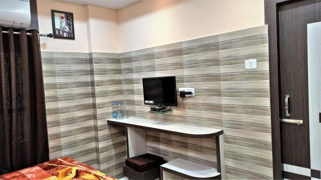Hotel Prince B Guwahati Exterior foto